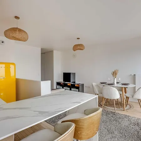 Cosy Flat 1bdr 4p View On The Sacre-c Ur *